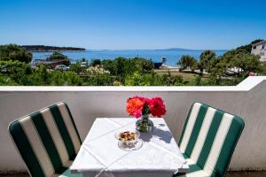 Naturlandskabet i nærheden af lejligheden + 36 billeder