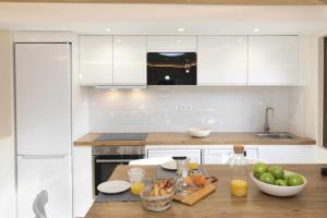 Kuchyň nebo kuchyňský kout v ubytování Casa Ikuspe by BeValle