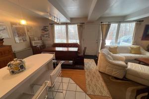 Gallery image of Buzz's Place in Barnumville