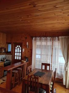 Kuchyň nebo kuchyňský kout v ubytování CABAÑA 325 centro de QUELLON