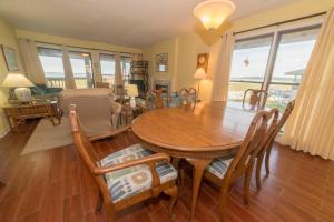 Gambar di galeri bagi Harbor Island Beachside House di Harbor Island
