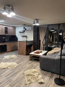 Nhà bếp/bếp nhỏ tại Valea Mosului - Chic A Frame