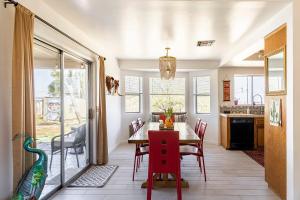 ครัวหรือมุมครัวของ Electroliquid's Casa Pueblo Joshua Tree