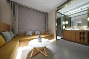 Foto dalla galleria di Encounter Hotel - West Lake Hefang Street a Hangzhou