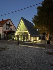 Gallery image of Zsóry Cabinbox in Mezőkövesd