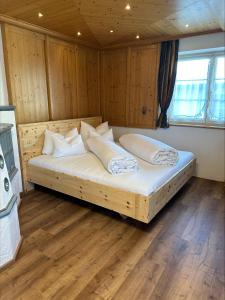 Postel nebo postele na pokoji v ubytování Deluxe Apart Bader