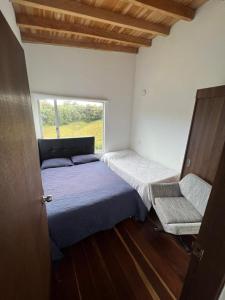 Φωτογραφία από το άλμπουμ του Lujosa casa de campo con jacuzzi. σε El Retiro