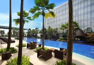 Bazén v ubytování Hilton Bandung nebo v jeho okolí
