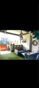 Posezení v ubytování 4BR 300m2 whole house walking distance from Finns Beach Club + 17 fotografií