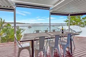 Billede fra billedgalleriet på New Property Shimmer Shores Absolute Waterfront Retreat at Fishing Point, Lake Macquarie i Fishing Point