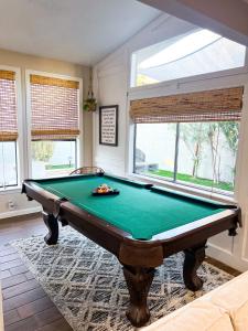 3BR Desert Oasis: King Bd W/POOL