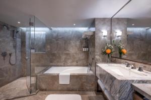 ห้องน้ำของ InterContinental Grand Stanford Hong Kong by IHG