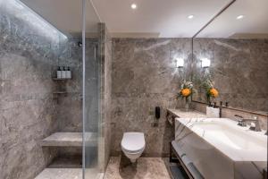 ห้องน้ำของ InterContinental Grand Stanford Hong Kong by IHG