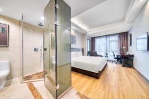 Bilik mandi di Yiwu International Mansion