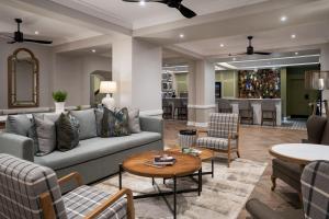 Posezení v ubytování Protea Hotel by Marriott George King George