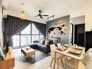 Posezení v ubytování Cozy Minimalist Suite at Urban Suites Georgetown by SuperStay