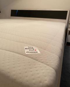 Postel nebo postele na pokoji v ubytování Apartman Colapis- Netflix, self check in, free parking, premium location!