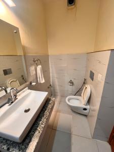 Ảnh trong thư viện ảnh của Flock Hotel I Golf Course Road Near Dlf Phase 1 Metro station I Gurugram ở Gurgaon
