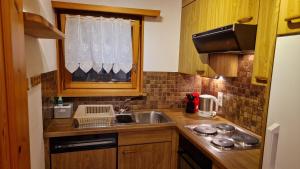 Fotografie z fotogalerie ubytování Chesa Bellaval, Haus Chamuotsch 3 1 2-Zimmerwohnung v destinaci Silvaplana + 36 fotografií