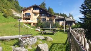 Zahrada ubytování Chesa Bellaval, Haus la Vuolp 2 1 2-Zimmerwohnung