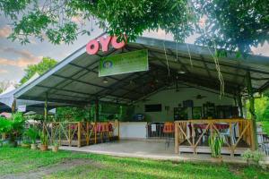 Zahrada ubytování OYO 90037 The 7 Lodge Tambunan