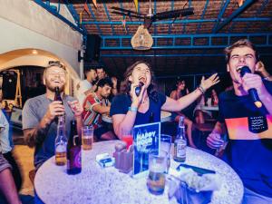 Hosté ubytování Mad Monkey Panglao