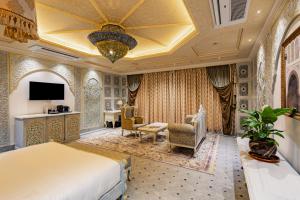 Et tv og/eller underholdning på Shilp wellness Resort and Spa