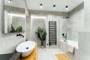 Kúpeľňa v ubytovaní Cozy Wenceslas square 700m Apartment, Prague + 27 fotografií