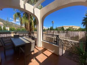 En generel udsigt til bjerge eller udsigt til bjerge taget fra feriehuset