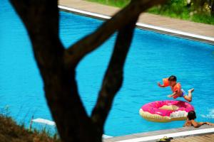 Bazén v ubytování Kallikoros Country Resort & Spa nebo v jeho okolí