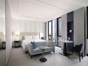 Кровать или кровати в номере Sofitel Ambassador Seoul Hotel & Serviced Residences