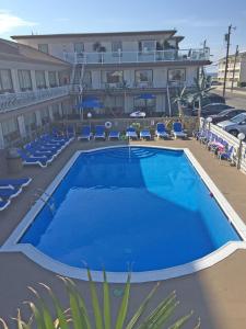 Bazén v ubytování Pyramid Resort Motel nebo v jeho okolí