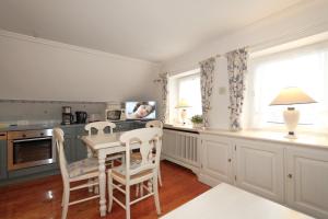 Η κουζίνα ή μικρή κουζίνα στο Haus Krauthahn DG