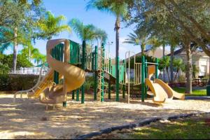 Herní místnost nebo prostor pro děti v ubytování Making Memories Resort Windsor Palms Condo