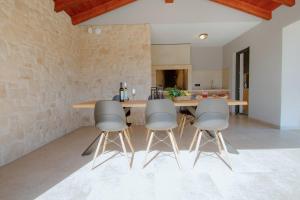 Posedenie v ubytovaní Villa Frida in Vizinada, Poreč by Istrabook