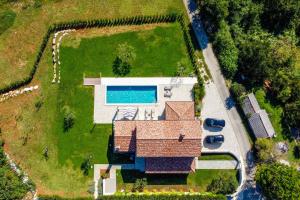 Bazén v ubytovaní Villa Frida in Vizinada, Poreč by Istrabook alebo v jeho blízkosti