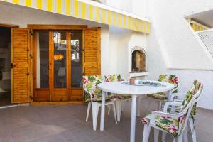 Gallery image of Bungalow Pink Cabo Roig in Orihuela
