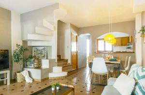 Ruang duduk di Bungalow Pink Cabo Roig