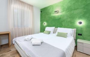 Posteľ alebo postele v izbe v ubytovaní Villa Frida in Vizinada, Poreč by Istrabook + 28 fotografií