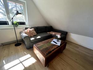 Posezení v ubytování Ferienwohnung Lasse in Wieck