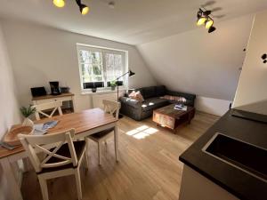 Posezení v ubytování Ferienwohnung Lasse in Wieck