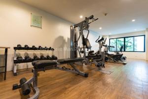 Fitness centrum a/nebo fitness zařízení v ubytování The Unity and The Bliss Patong Residence
