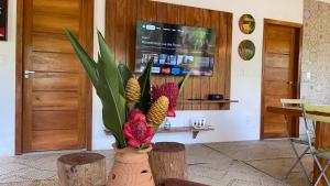 Μια τηλεόραση ή/και κέντρο ψυχαγωγίας στο JERIBUCasinhas - Itacaré + LINDA