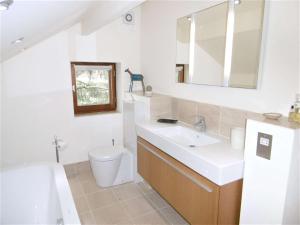 Kúpeľňa v ubytovaní Villa 6 pièces 10 personnes avec vue sur l'océan - GWENDA