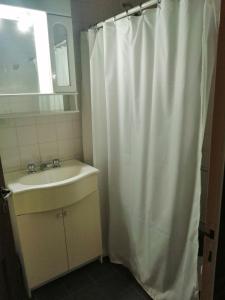 Vonios kambarys apgyvendinimo įstaigoje Los Leones