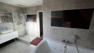 Gallery image of Sweet Home Maison entière in Taverny