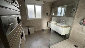 Gallery image of Sweet Home Maison entière in Taverny +12 photos
