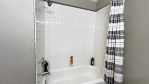 Serene 5beds 2bath with firepit