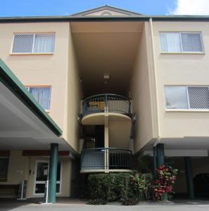 Photo de la galerie de l'établissement Tradewinds McLeod Holiday Apartments, à Cairns