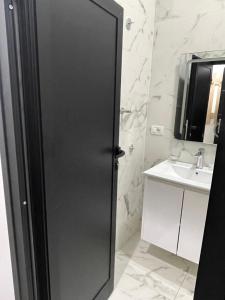 Fotografie z fotogalerie ubytování Ora Apartament v destinaci Pogradec + 37 fotografií